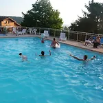 Au Tholy Avec Piscine Partagee *