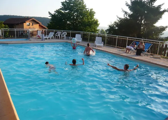 Au Tholy Avec Piscine Partagee *