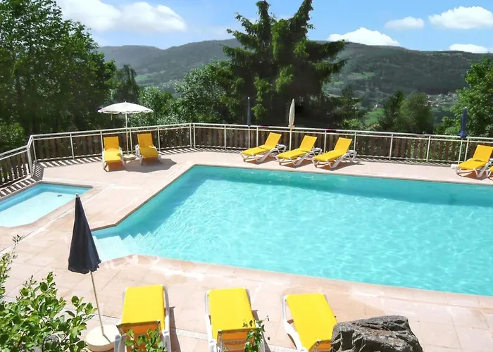 Au Tholy Avec Piscine Partagee